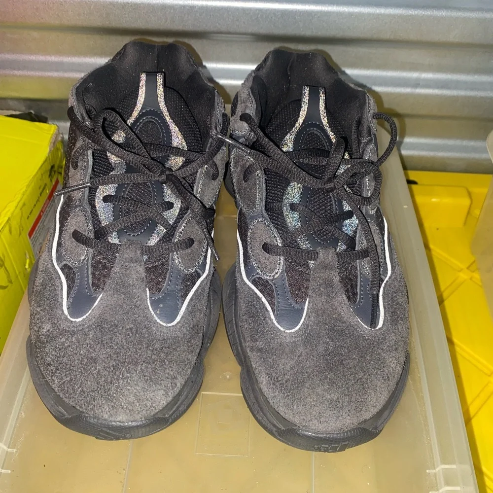 Yeezy - Picture 6 of 6